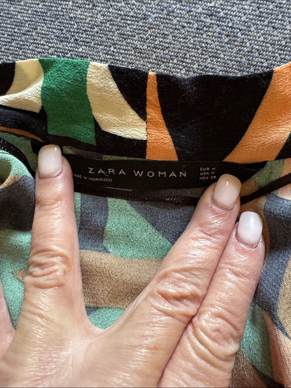 Zara Kimono Dress with Geometric Print in Black, Tan & Green - Picture 8 of 8